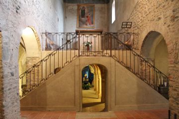Cripta che sorregge il presbiterio.